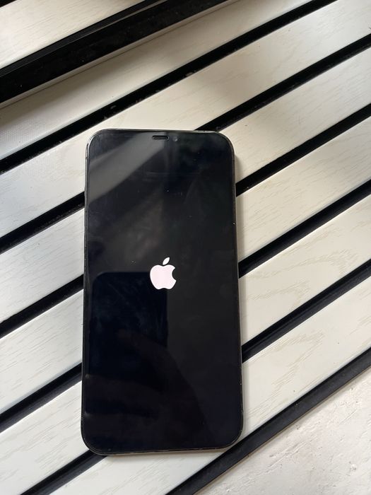 Продам iPhone 12 про макс 128