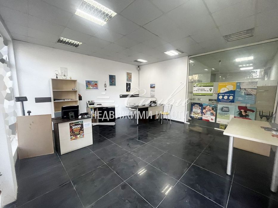 Дава се под наем Офис в Шумен, Център - 80 кв.м за 306 € - Снимка #1