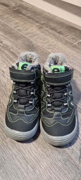 Vând ghete marimea 26