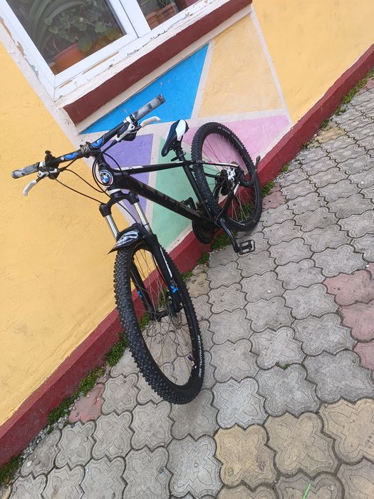 Vând bicicleta CUBE