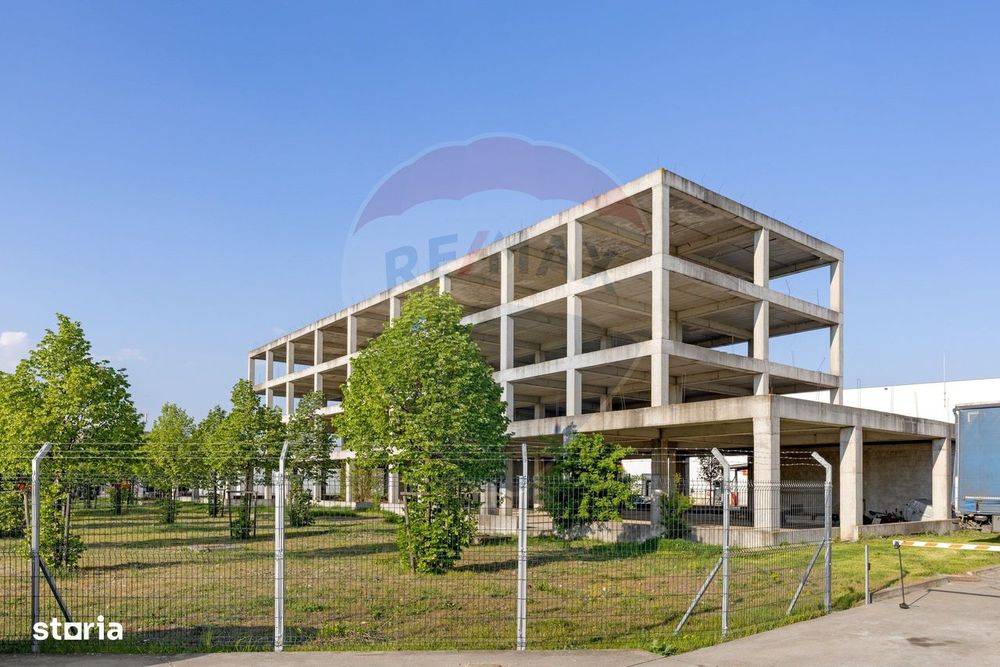 Teren cu construcție de beton, de vânzare, 3754 mp – zona Aradul Nou