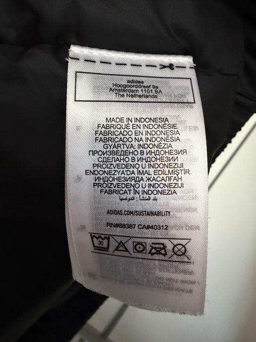 Geaca Adidas marimea Xl