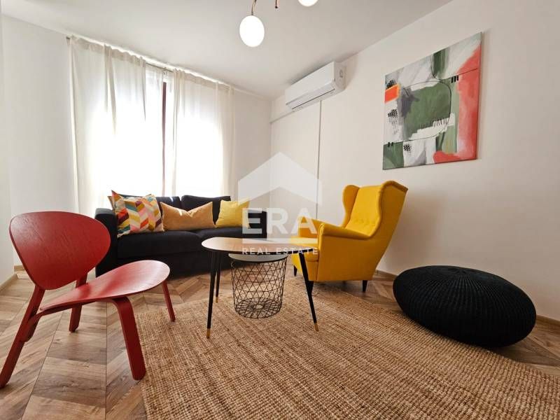 Дава се под наем Тристаен апартамент в Варна, Цветен квартал - 114 кв.м за 850 € - Снимка #5