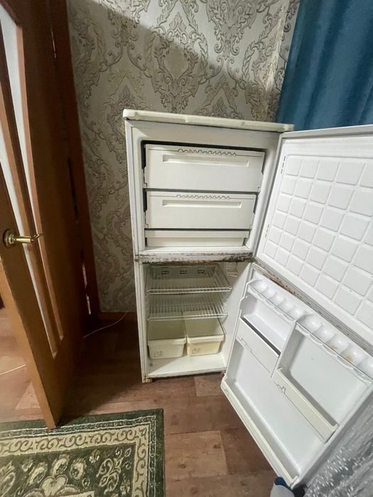 Продам холодильник