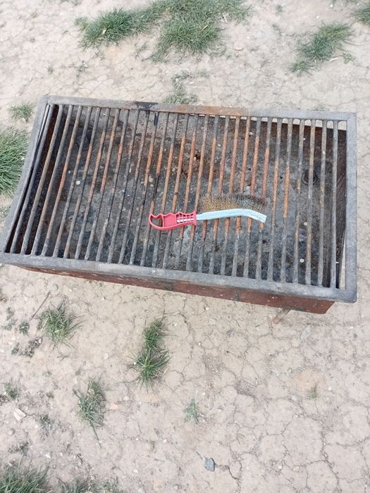 Gratar curte camping