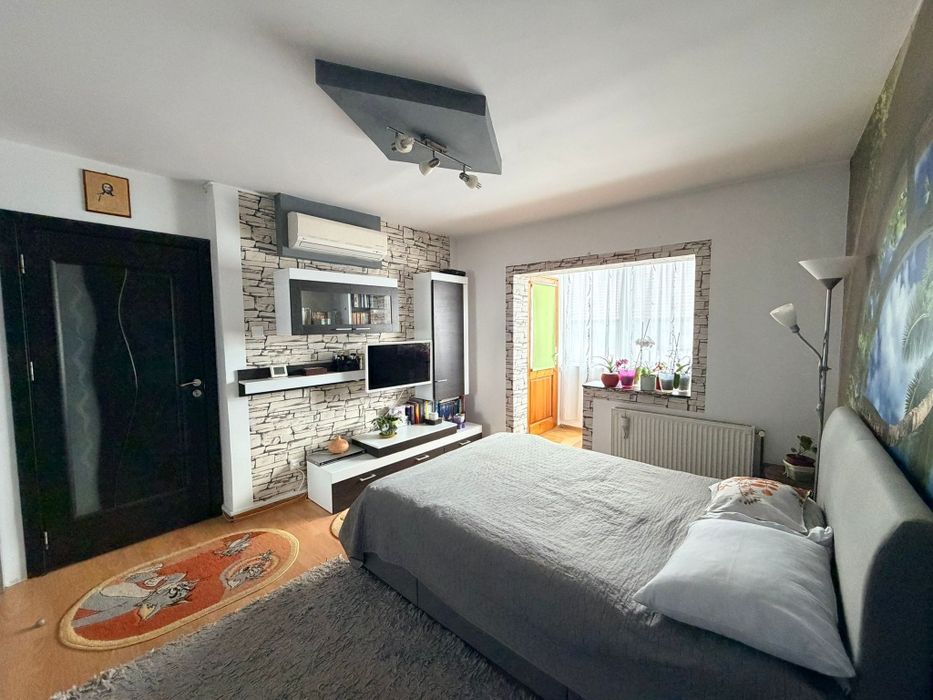 Apartament 3 camere decomandat