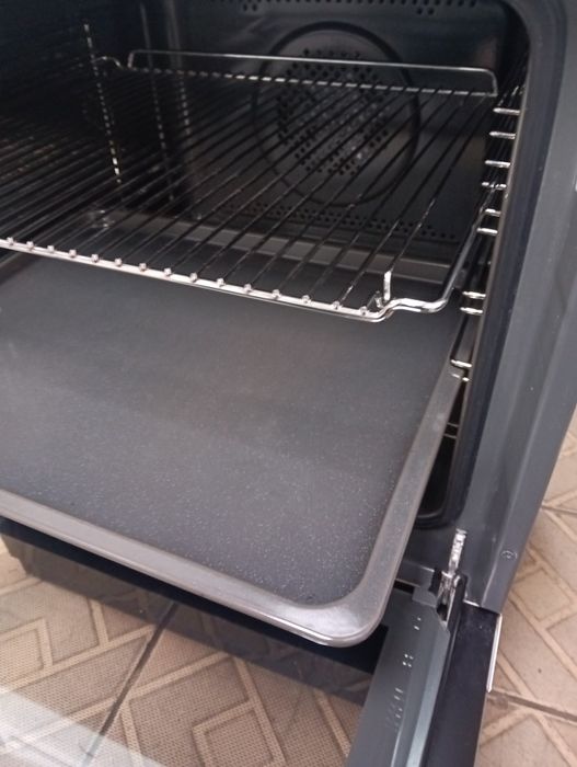 Свободно стояща печка с керамичен плот Gram 2 години гаранция!