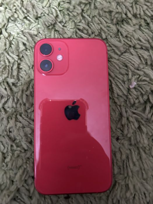 Vand Iphone 12 mini.