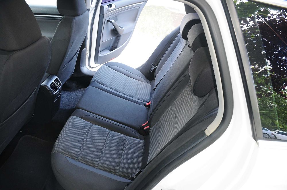 VW Golf 6 2011 1.6TDi 105 CP E5 CutieAut Clima Navi Camera, Proprietar