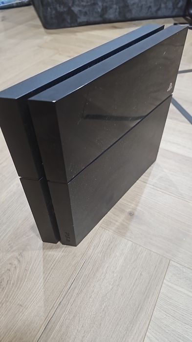 PlayStation 4 fat полностью обслужана