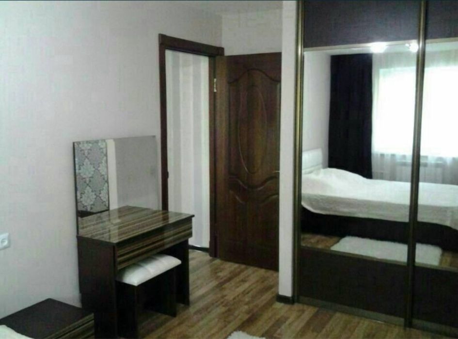 ШРувтавели.  3комн. Кирпич с обстановкой.  Ор океан