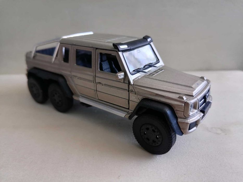 Мерцедес Г клас 6х6 мащаб 1:34.
