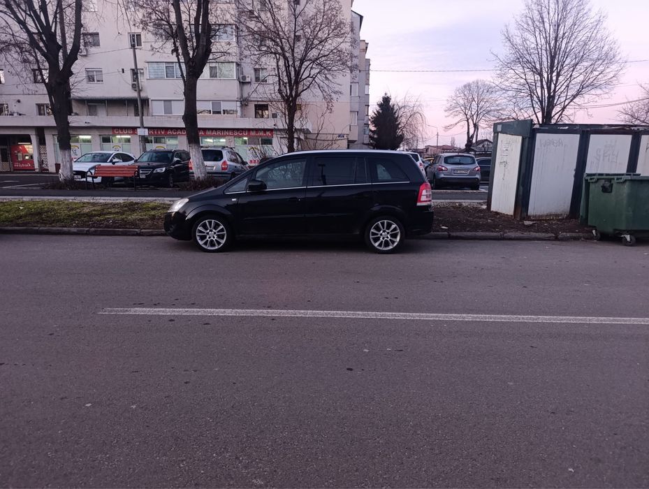 Vand opel zafira 2010!