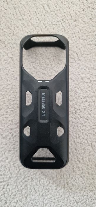 Vând camera insta360 x4 8k