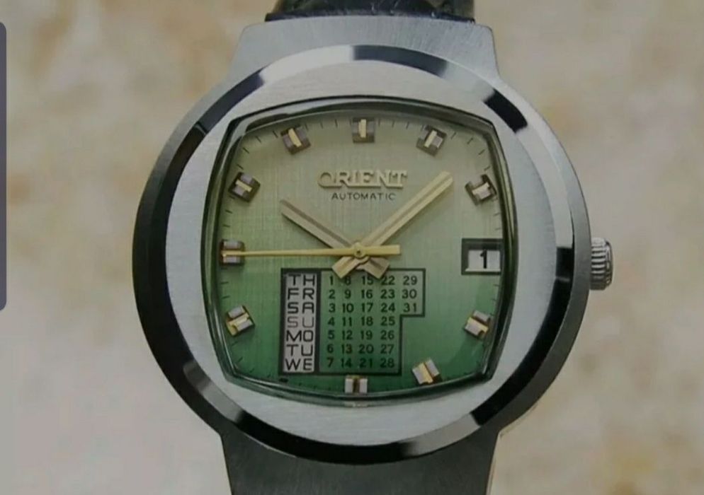 Orient calendar automat 1970 година,супер рядък часовник