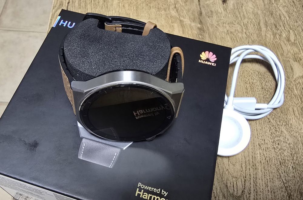 Часовник Huawei Watch GT 3 PRO, 46.6 mm, Leather Strap, Gray