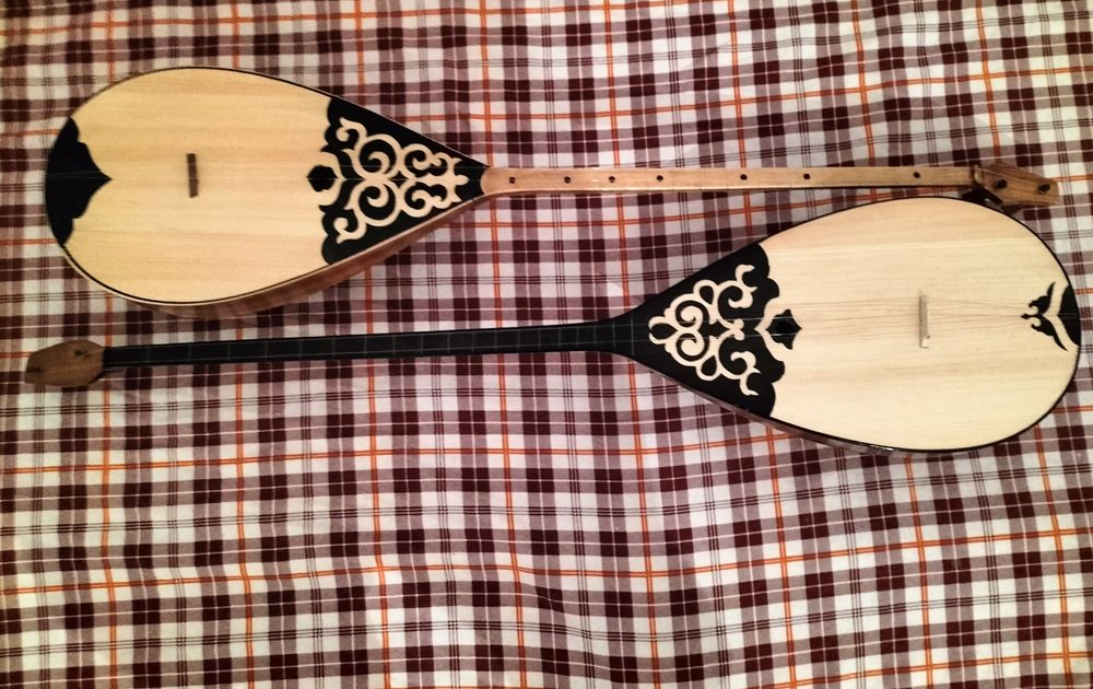 Домбыра сатамын...