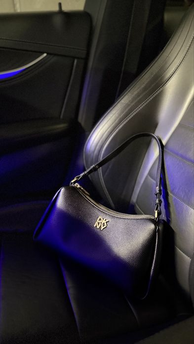 Dkny дамска чанта оригинална НОВО от USA