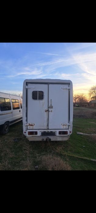 Фургон в движение дизелов