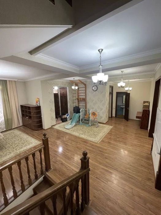 DM Real Estate предлагает в аренду частный жилой дом с участком