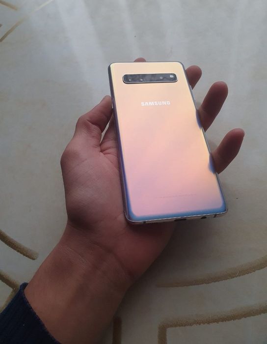 Samsung galaxy S 10 5g 8+8/256