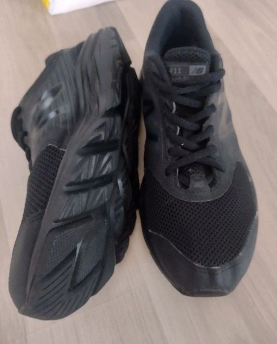 Adidadi New Balance nr 37
