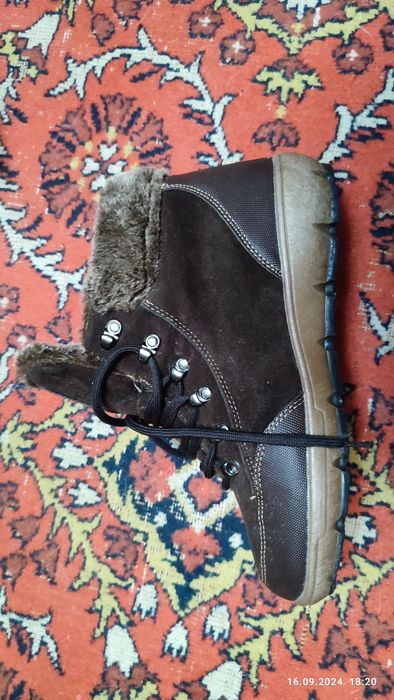 Продам  ботинки, туфли женские