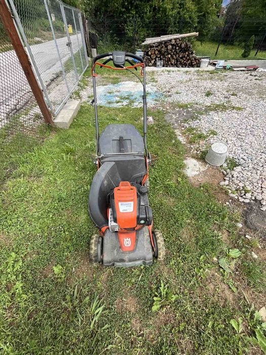 Бензинова самоходна косачка Husqvarna LC 348V