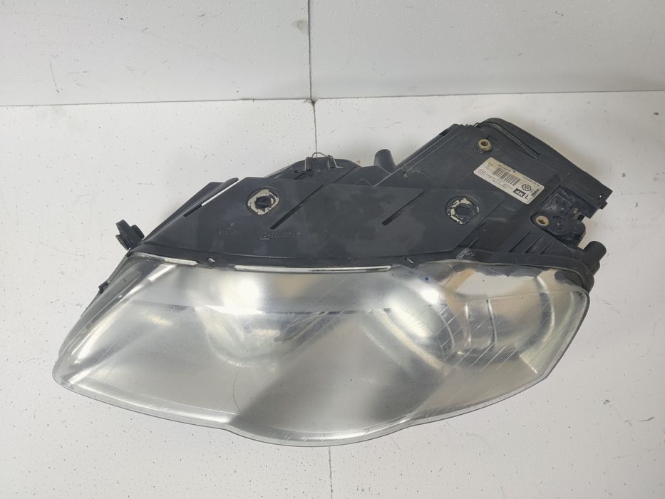 3C0941751K Far xenon stanga adaptiv Volkswagen Passat B6 3C0 2010