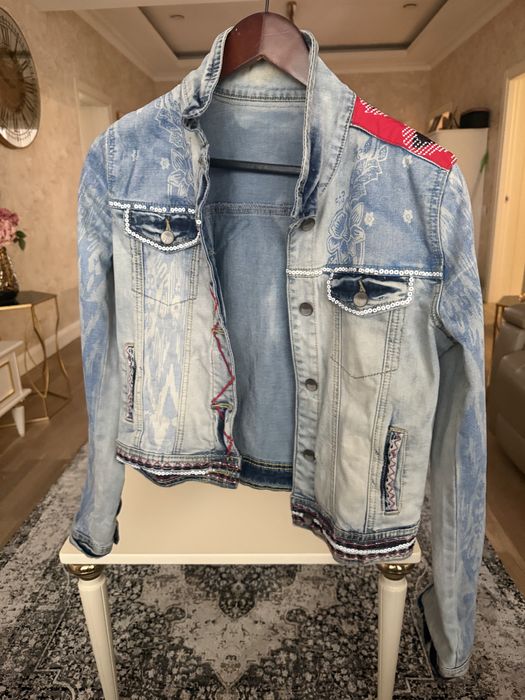 Geaca denim Desigual cu design motive etnice