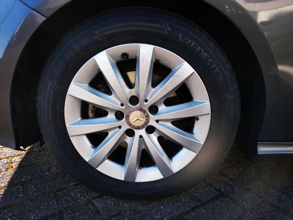 Продавам Мерцедес