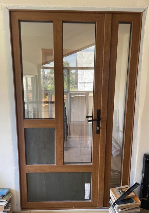 Usi lemn pt interior cu pervazuri si 1 ușă dublă pvc