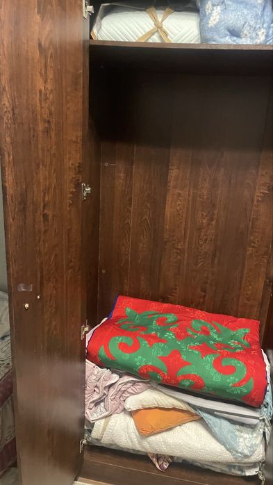 Шкаф (производства в Дубае)