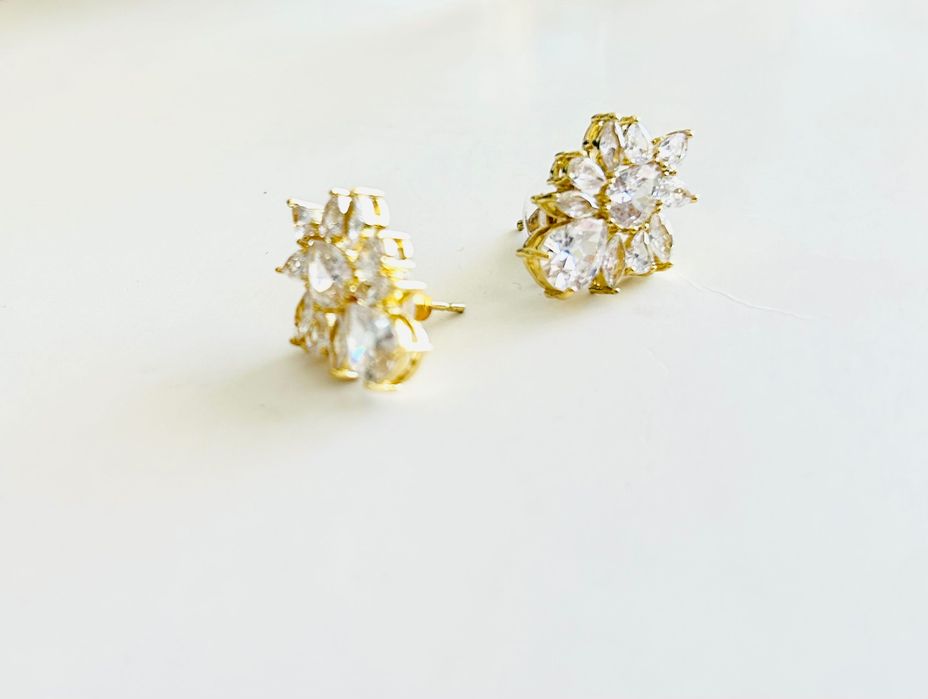 Златни обеци с кристали Swarovski