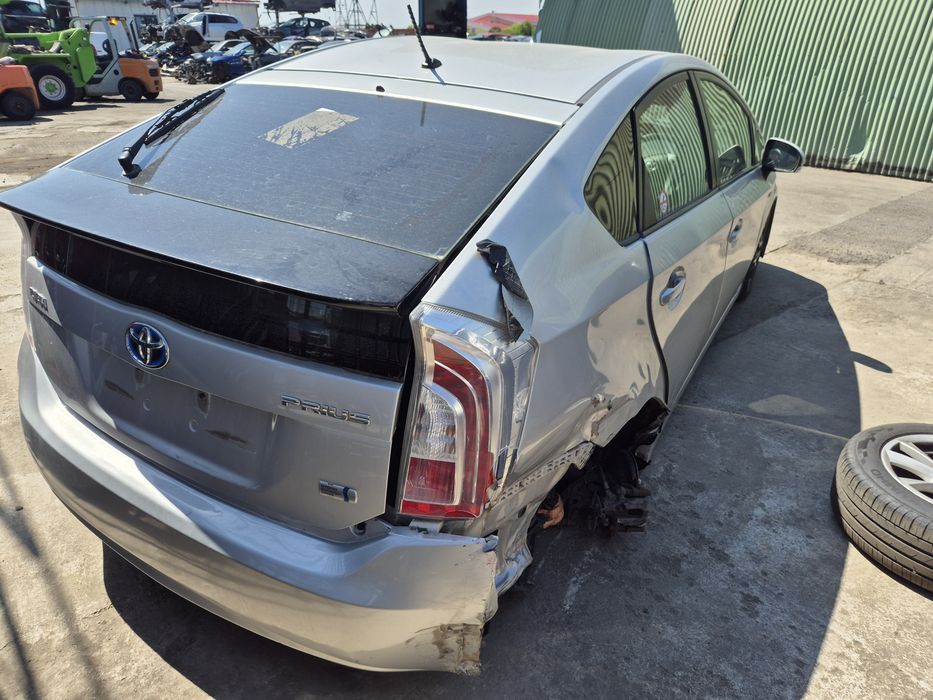 Dezmembram Toyota Prius 2012 1.8 Hybrid
