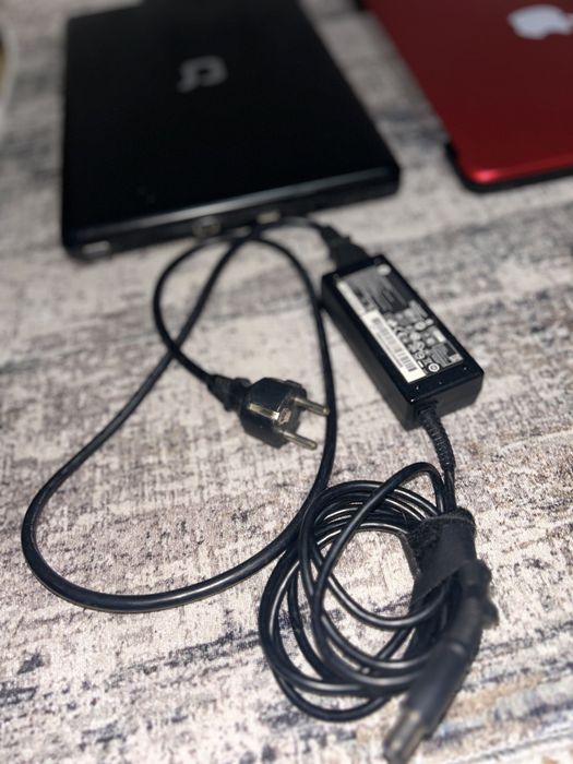 Два лаптопа