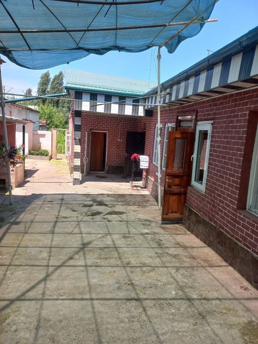 Hovli beriladi ijaraga