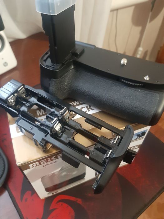 Батарейный блок для Canon 60D