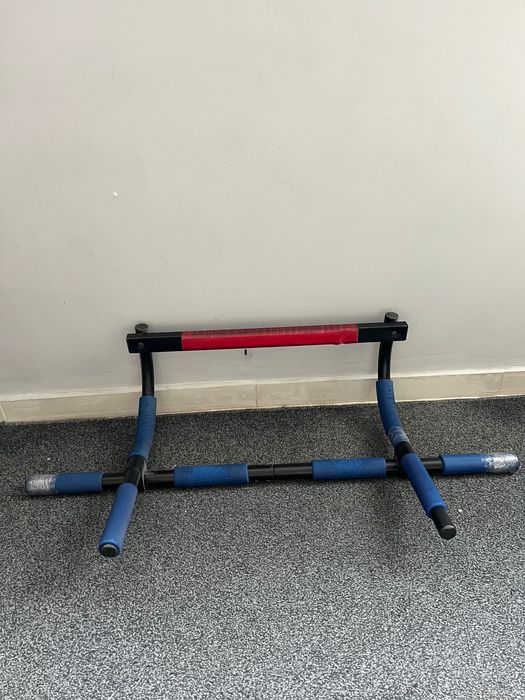 Продам Настенный Турник