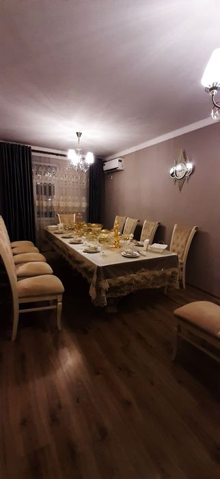 Продаю стол на 10 персон