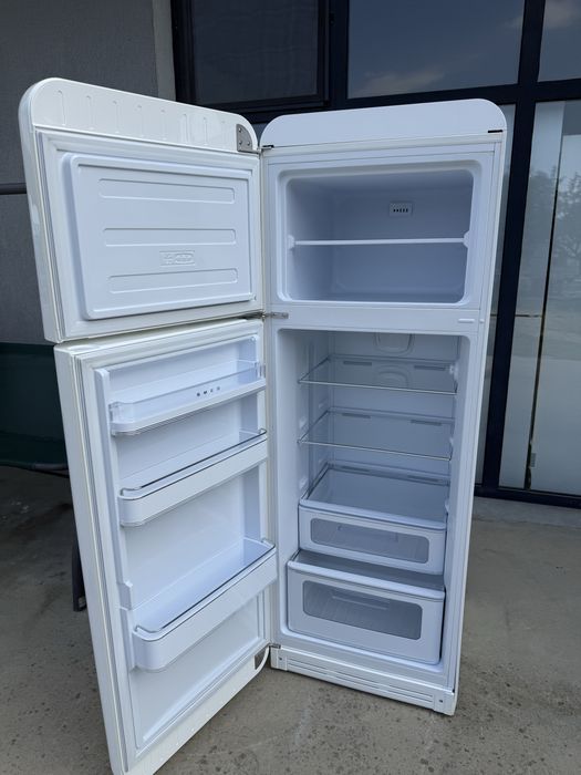 Перфектен хладилник SMEG 170см