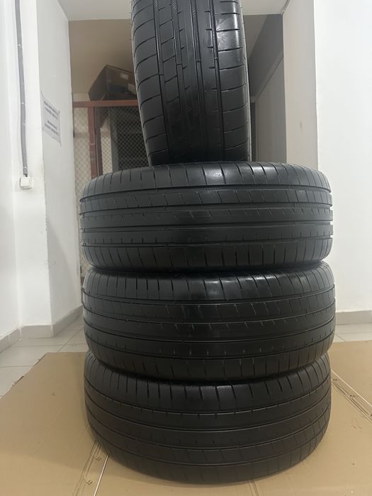 255/45 R21 Godyear Eagle F1