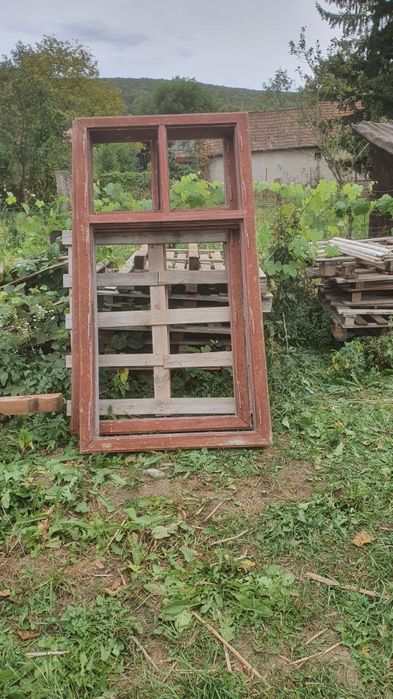 Usi și geamuri din demolari