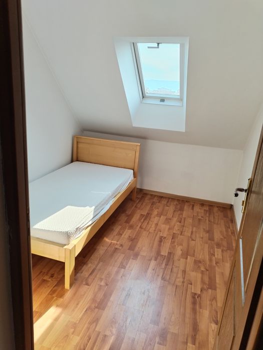 Închiriez apartament