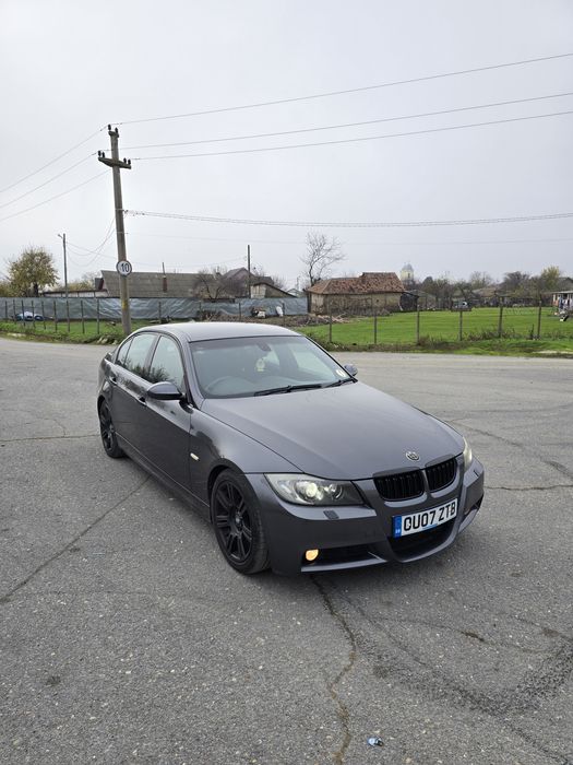 Dezmembrez bmw e90 320d