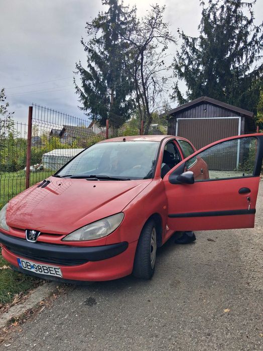 golf 6 avariat si peugeot 206 de vânzare