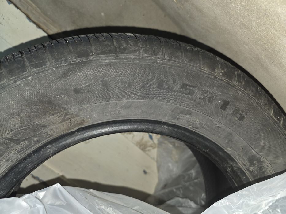 Шыина 215/65/16.
