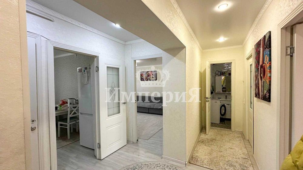 Продам 4 комн Акбота Империя