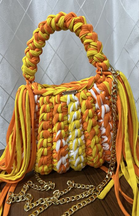 Сумка женская из трикотажной пряжи