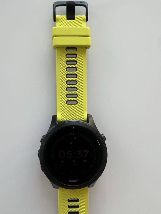 Продам Garmin 945
